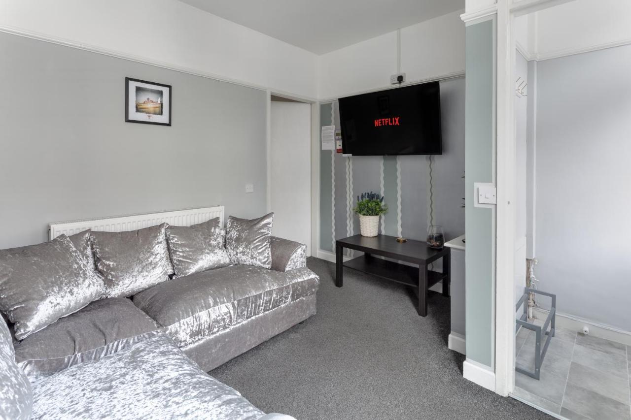 Comfortable Liverpool Townhouse - Free Parking Экстерьер фото