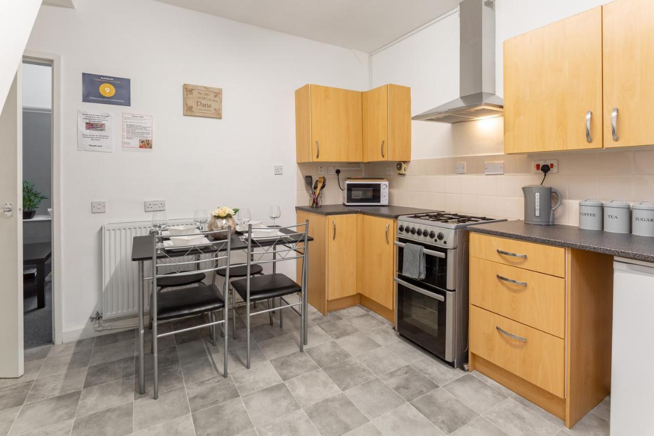 Comfortable Liverpool Townhouse - Free Parking Экстерьер фото